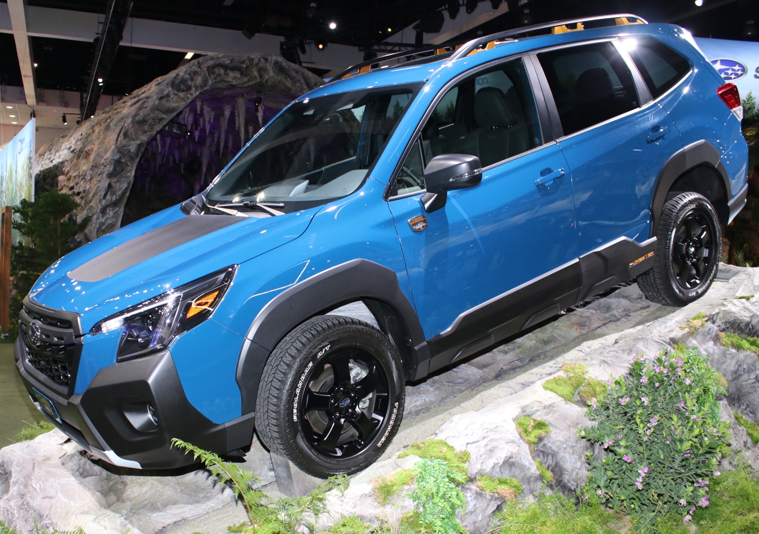 http://thecarchat.net/admin/carchat_admin/app/web/img/uploaded/2022 Subaru Forester Wilderness at the LA Auto Show.jpg